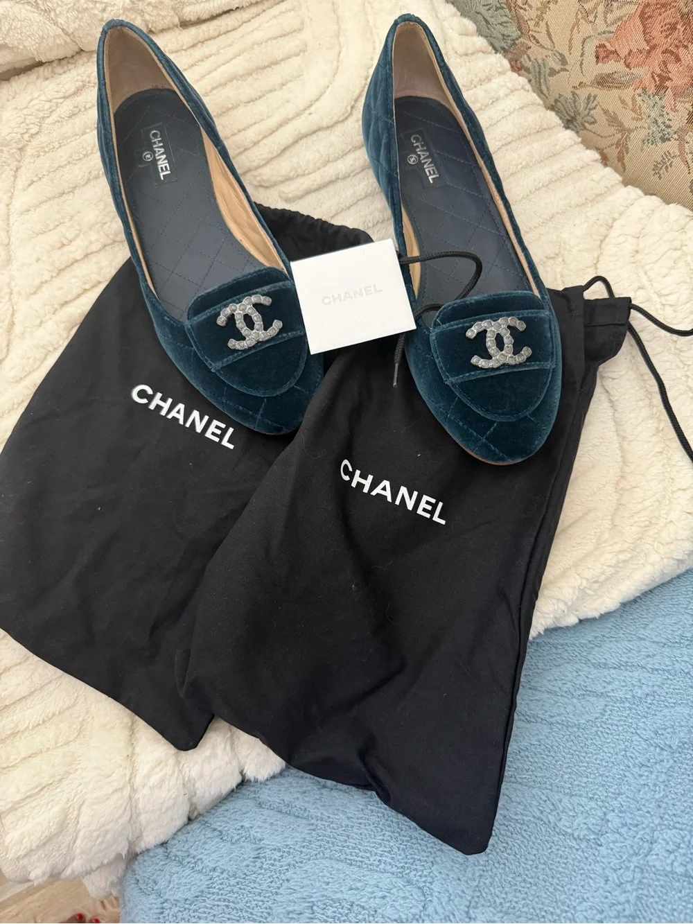 CHANEL Velvet Loafers with Crystal CC Logo in Navy Blue